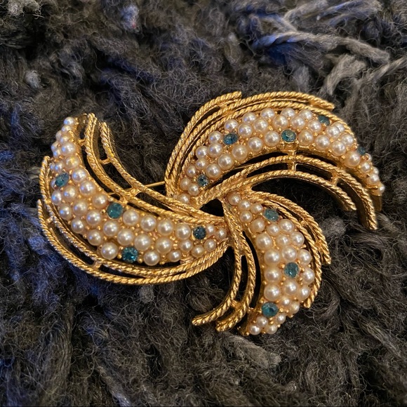 Jewelry Vintage Costume Jewelry Pin Poshmark